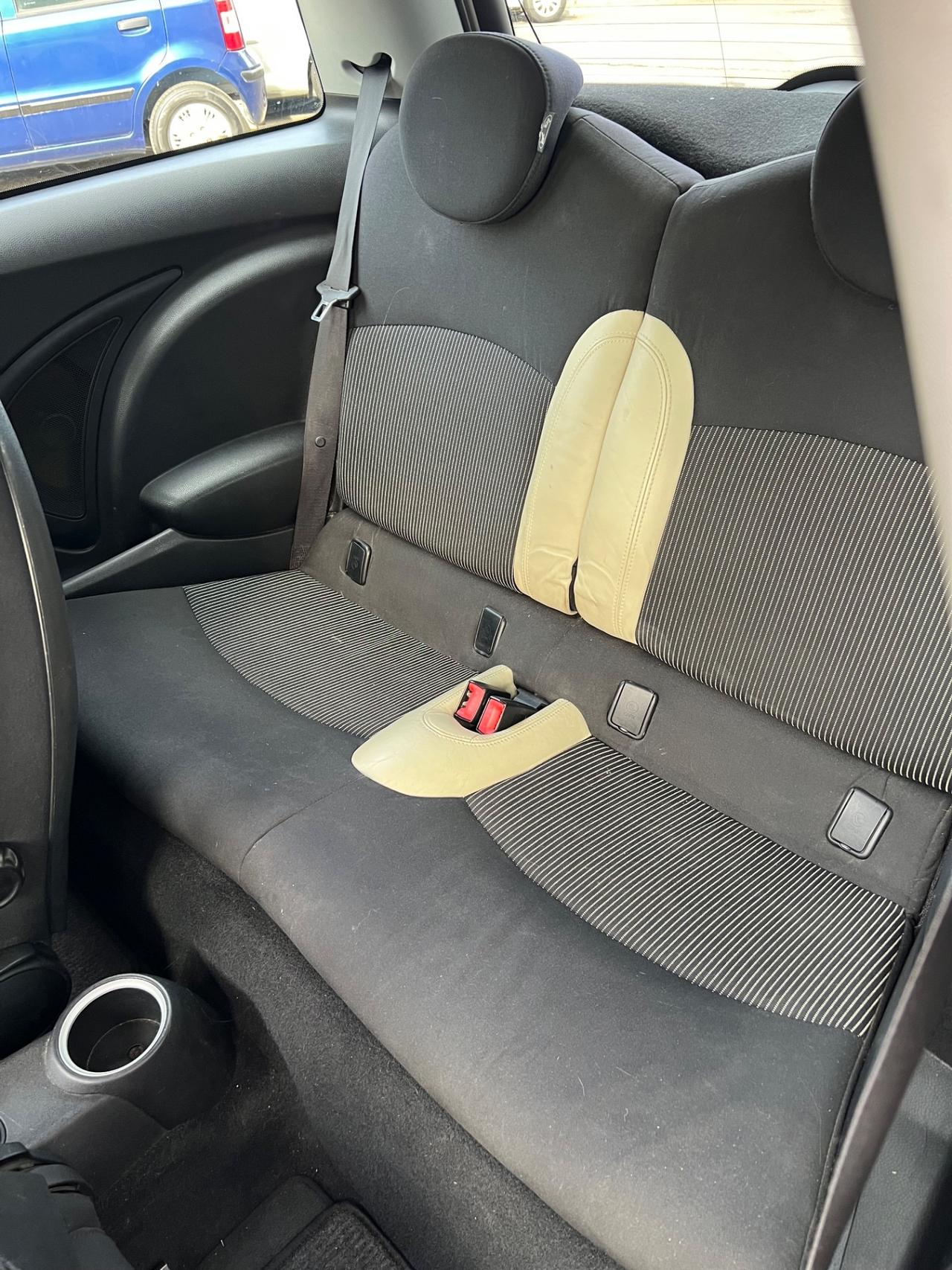 Mini 1.4 16V One Chili