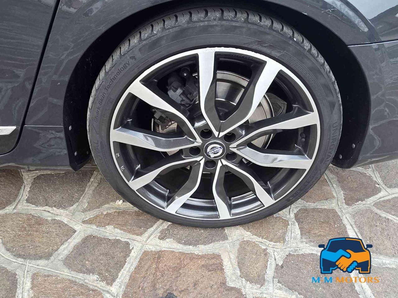 Volvo V90 D4 AWD Geartronic Momentum