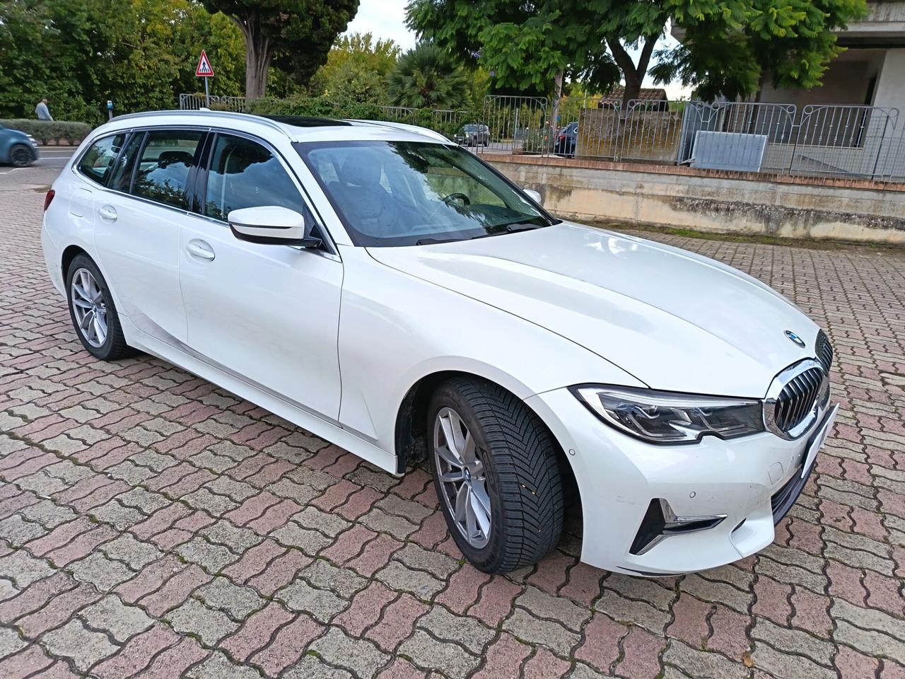 Bmw 320 320d xDrive Touring Luxury