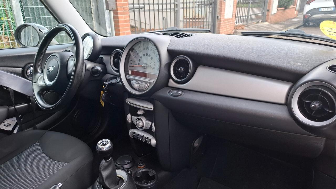 Mini 1.4 16V One Chili