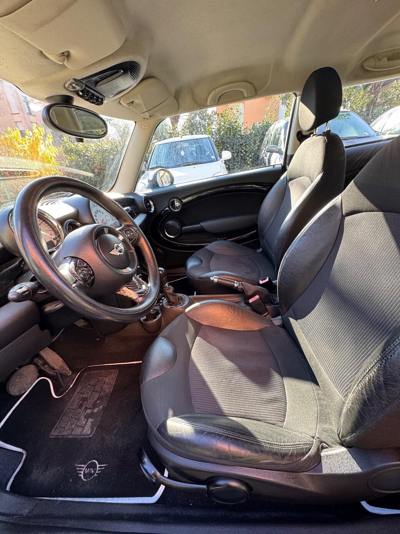 Mini 2.0 16V Cooper D Automatica