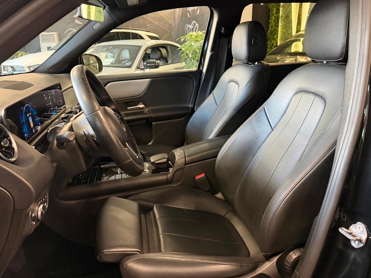 MERCEDES-BENZ GLB 180D SPORT 2.0 116CV PELLE NAVI CAM ANNO 2022