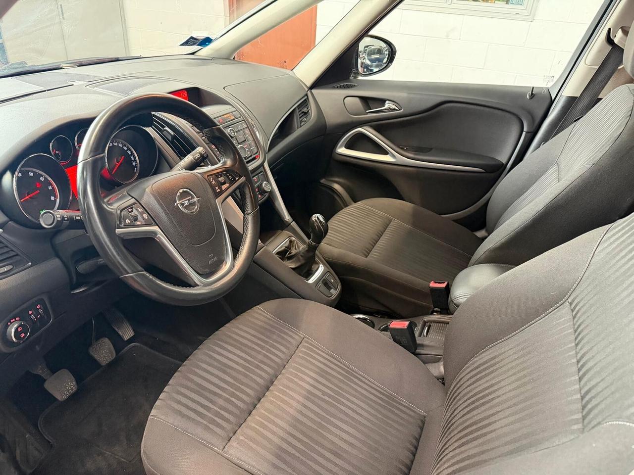 Opel Zafira Tourer 1.6 7 POSTI Turbo EcoM 150CV Cosmo