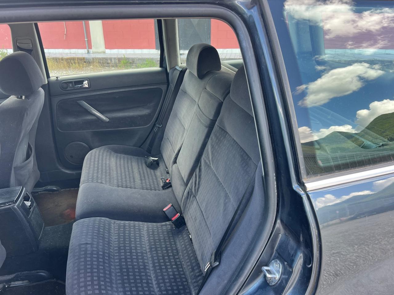 Volkswagen Passat 1.9 TDI/130 CV cat Var. T.line