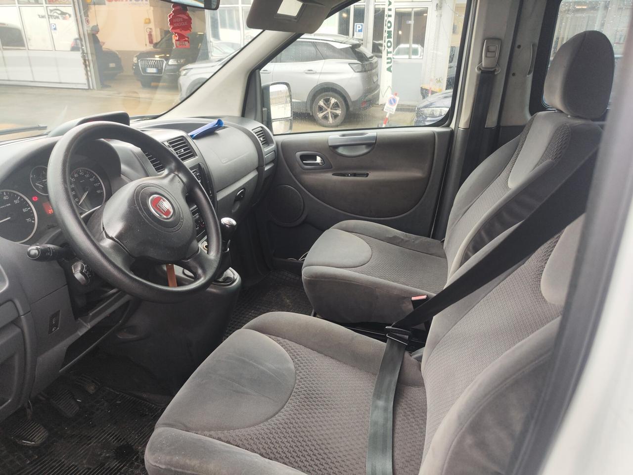 Fiat Scudo 1.6 HDi 90 CV vetrato 5 posti