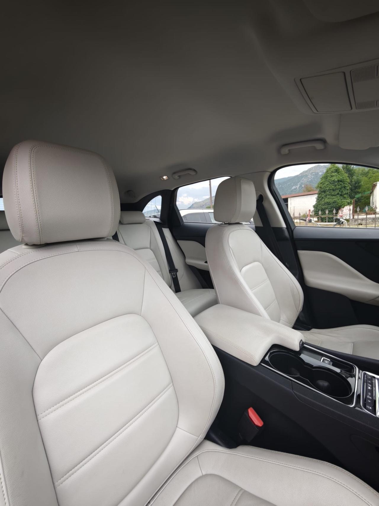Jaguar F-Pace 2.0 D 180 CV Portfolio accetto permuta e finanziamento