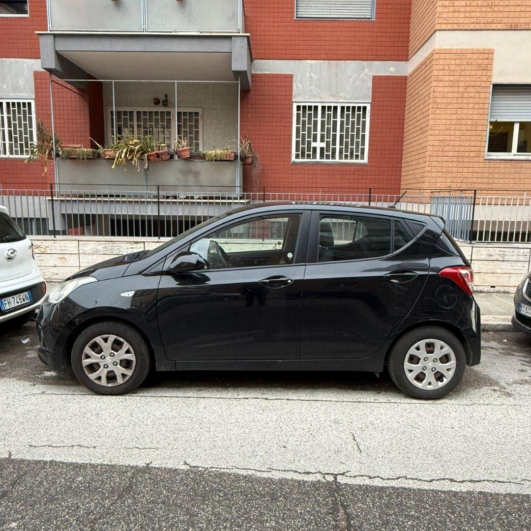 Hyundai i10 **UNICO PROPRIETARIO**