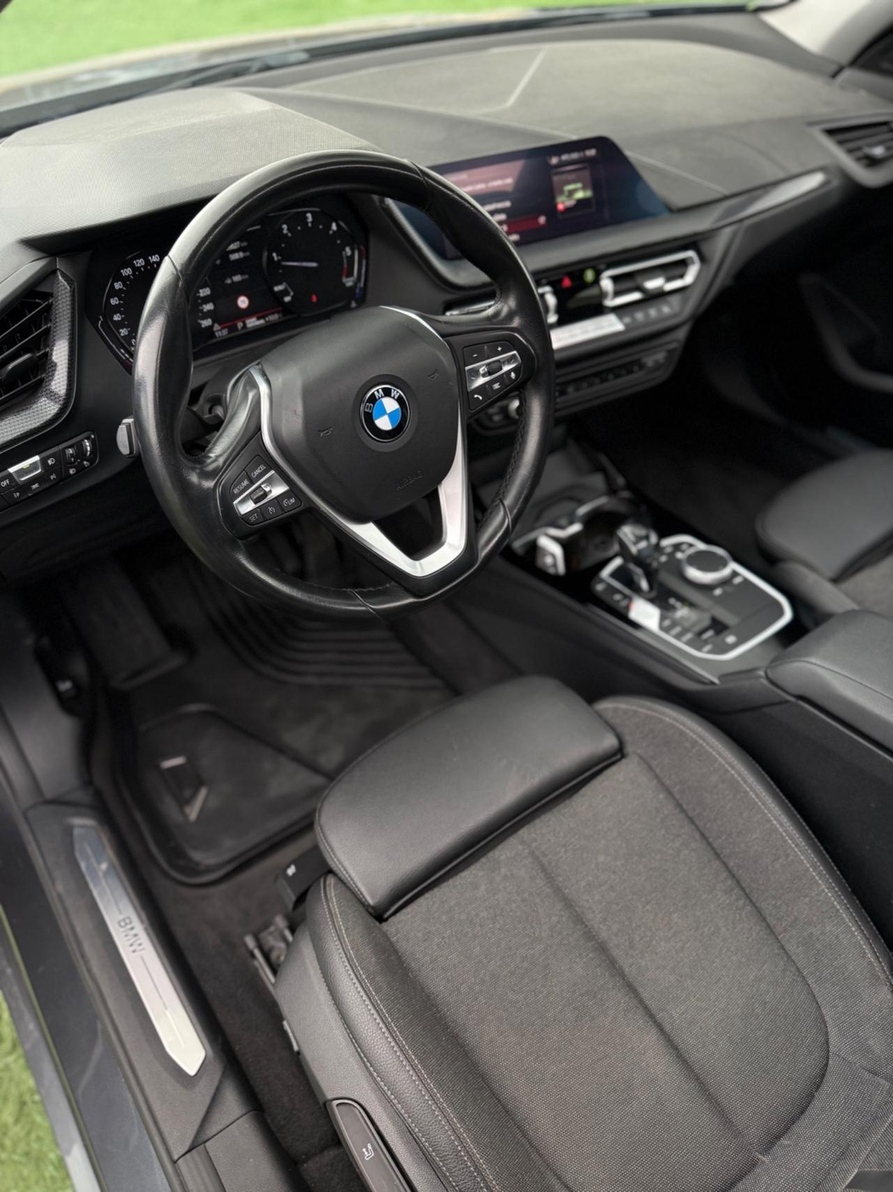 Bmw 118 118d 5p. Msport TETTO APRIBILE