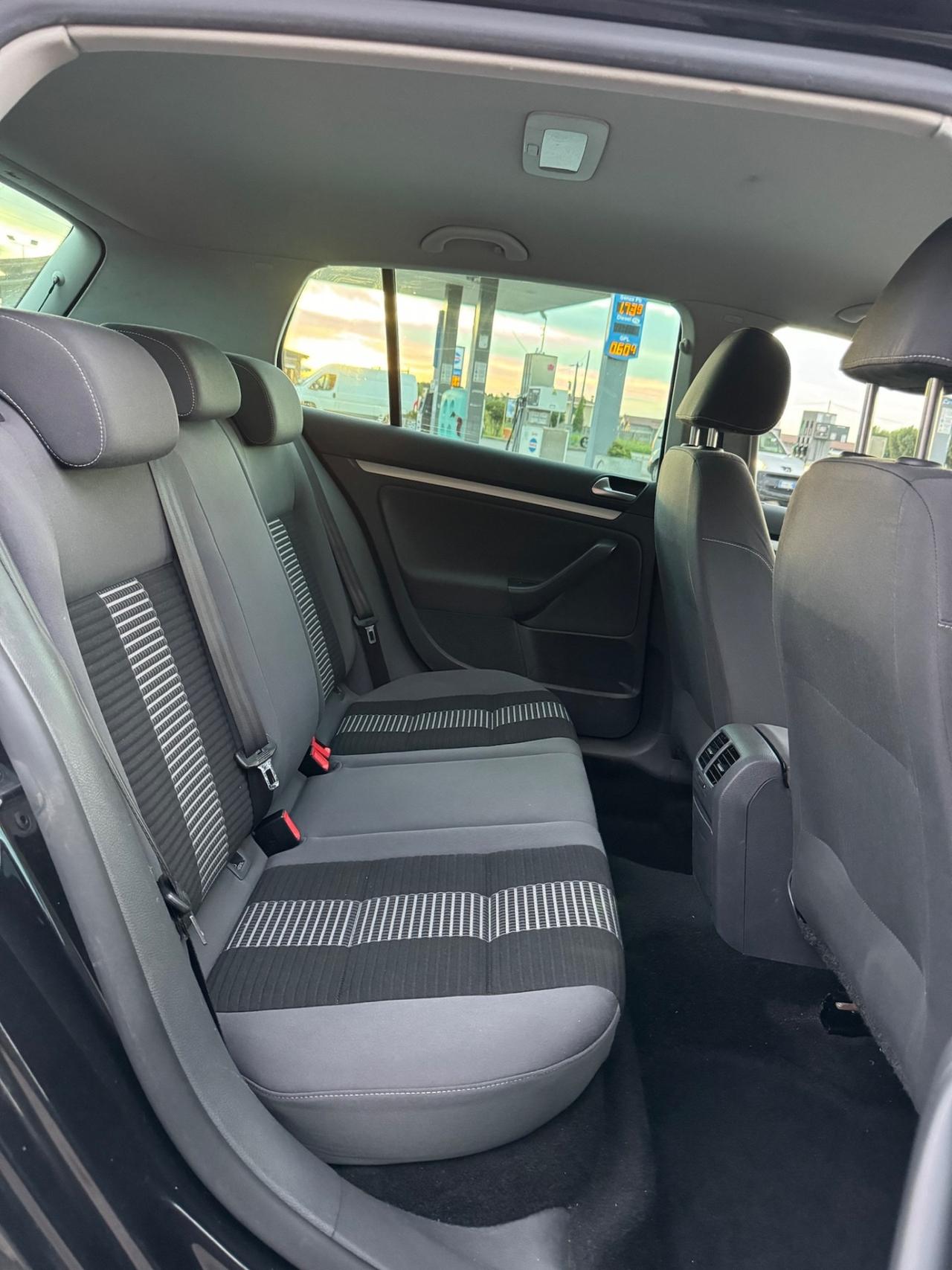 Volkswagen Golf 1.4 59kw 5p. Comfortlineok neopatentati