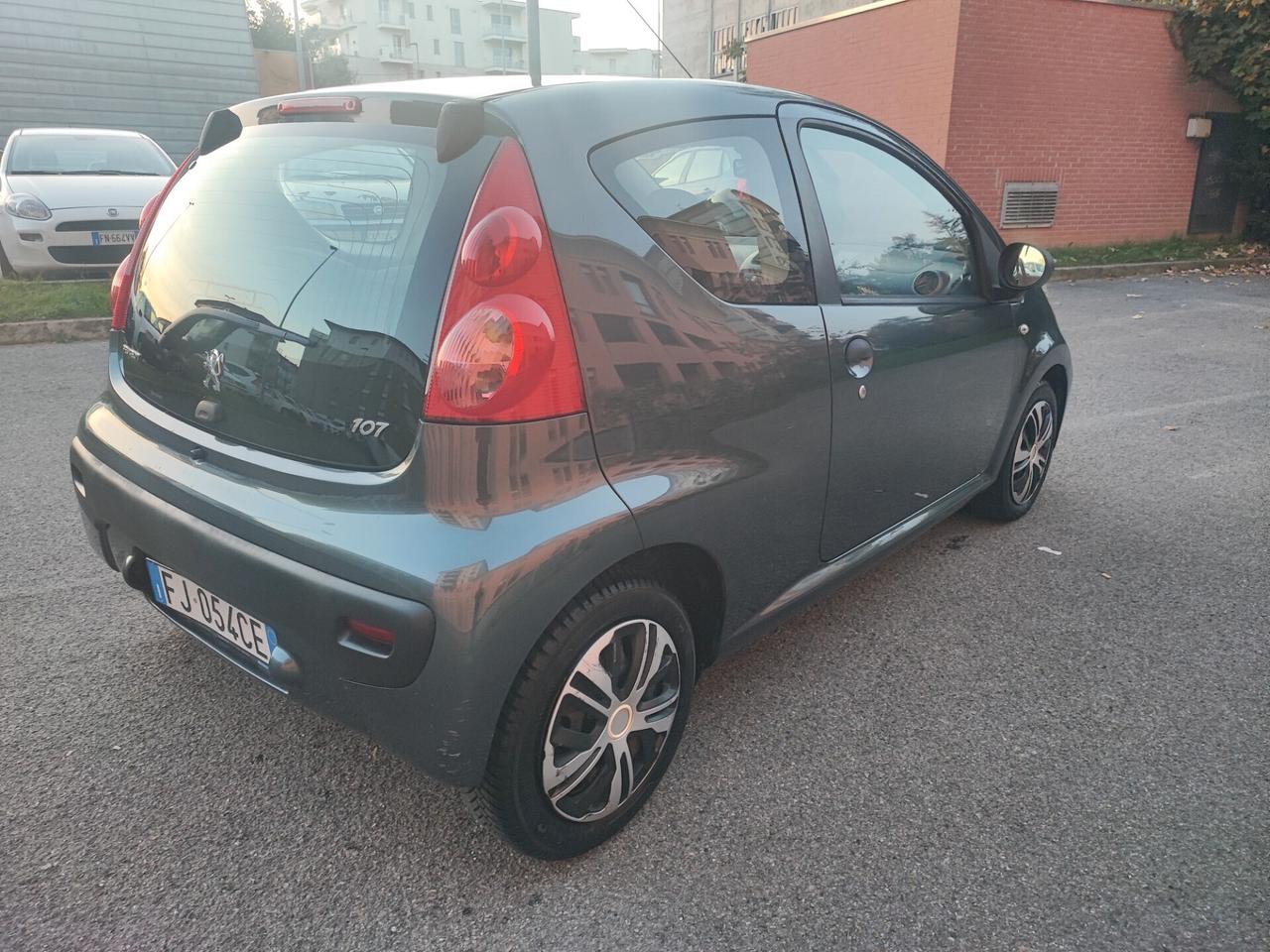 Peugeot 107 1.0 68CV 3p. Access