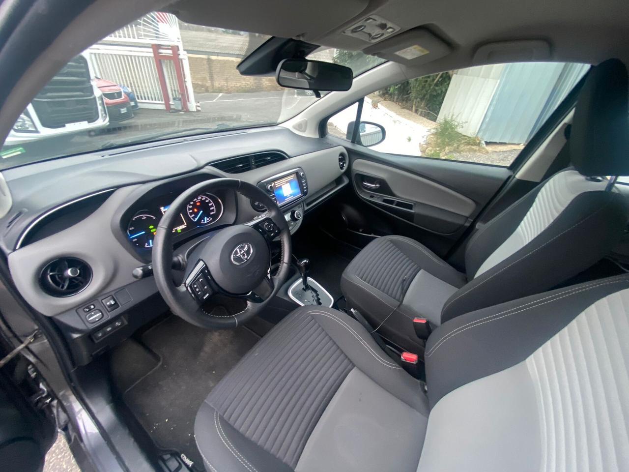 Toyota Yaris 1.5 Hybrid 5 porte Business