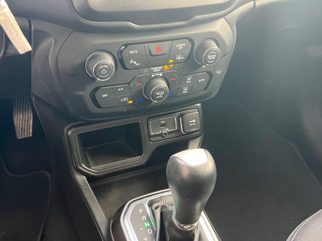 Jeep Renegade 1.6 Mjt DDCT 120 CV Limited tua da €219,00 mensili
