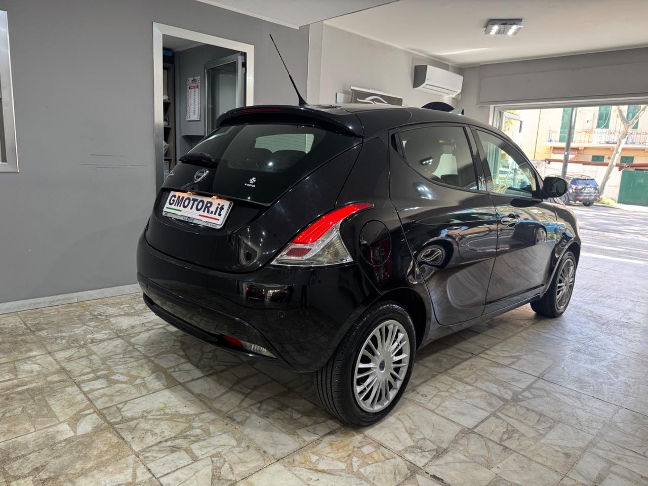 Lancia Ypsilon 1.3 MJT 95 CV Silver Occasione