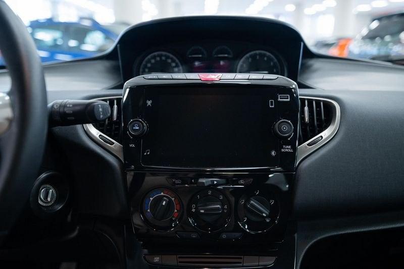 Lancia Ypsilon 1.0 firefly hybrid Gold s&s 70cv