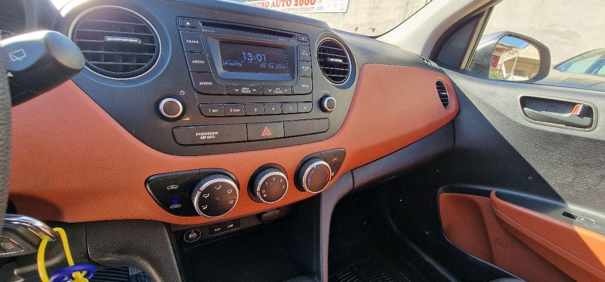 HYUNDAI i10 1.0 MPI Sound Edition