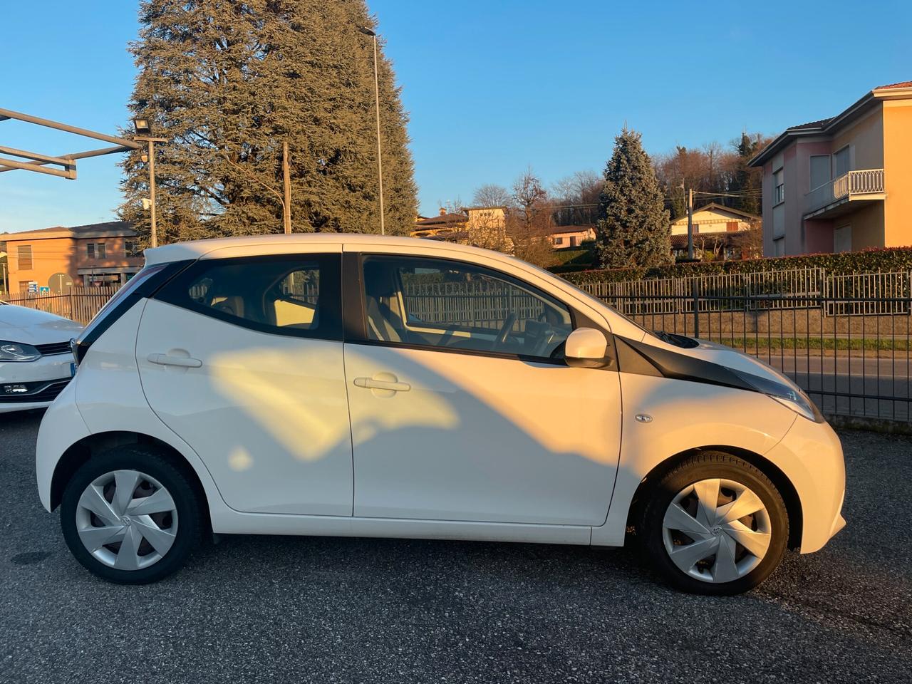 Toyota Aygo 1.0 VVT-i 69 CV 5 porte x-play