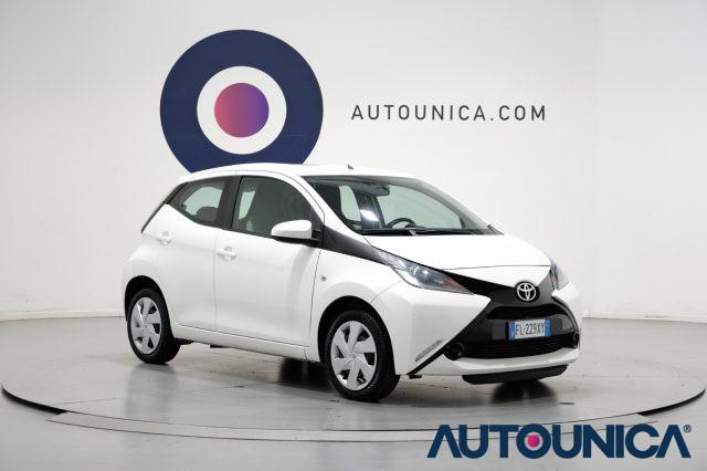 TOYOTA Aygo 1.0 VVT-i 69 CV 5 PORTE X-COOL TSS NEOPATENTATI