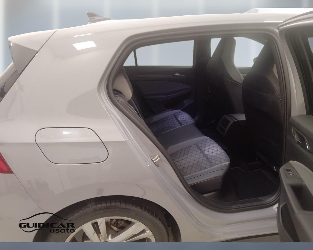 VOLKSWAGEN Golf VIII 2020 - Golf 1.5 etsi evo R-Line 130cv dsg