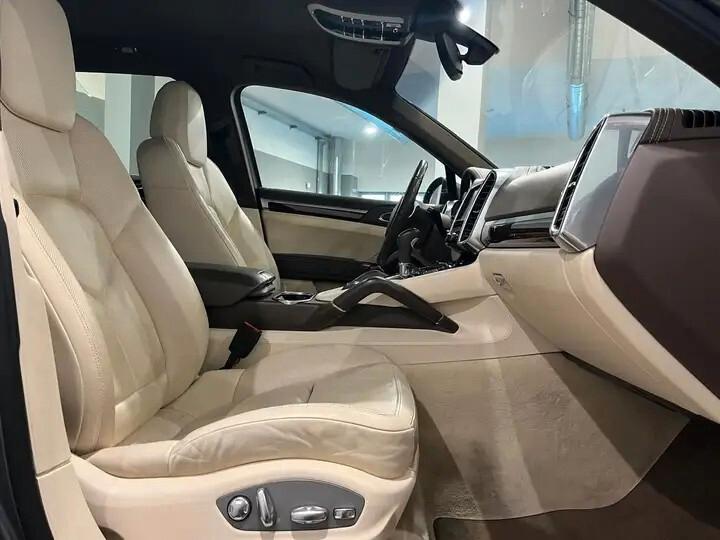 Porsche Cayenne 3.0 S Hybrid
