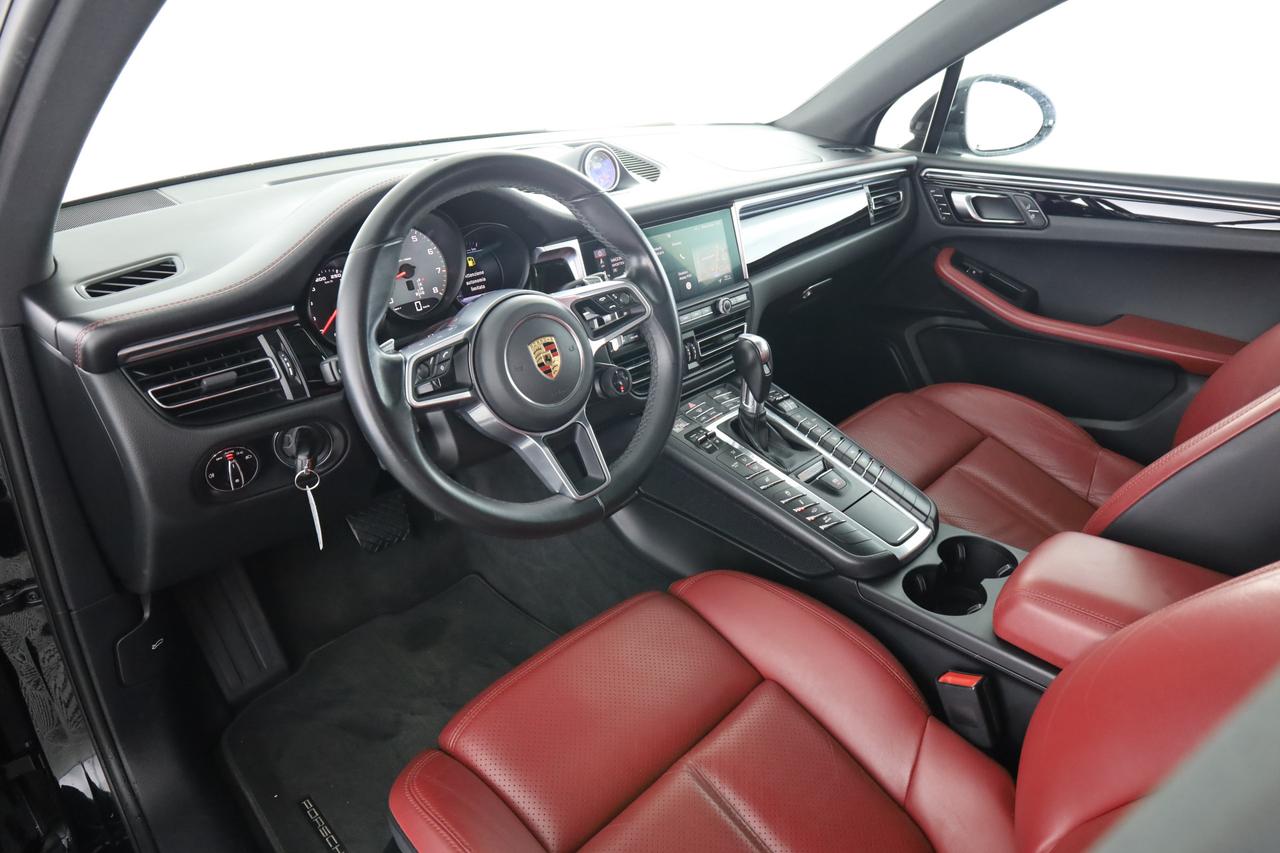 PORSCHE Macan S