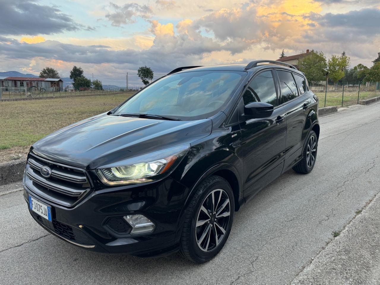 Ford Kuga 1.5 TDCI 120 CV S&S 2WD ST-Line