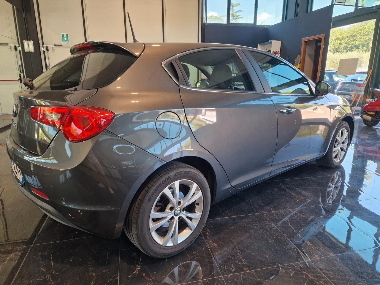 Alfa Romeo Giulietta 1.6 JTDm-2 105 CV Exclusive
