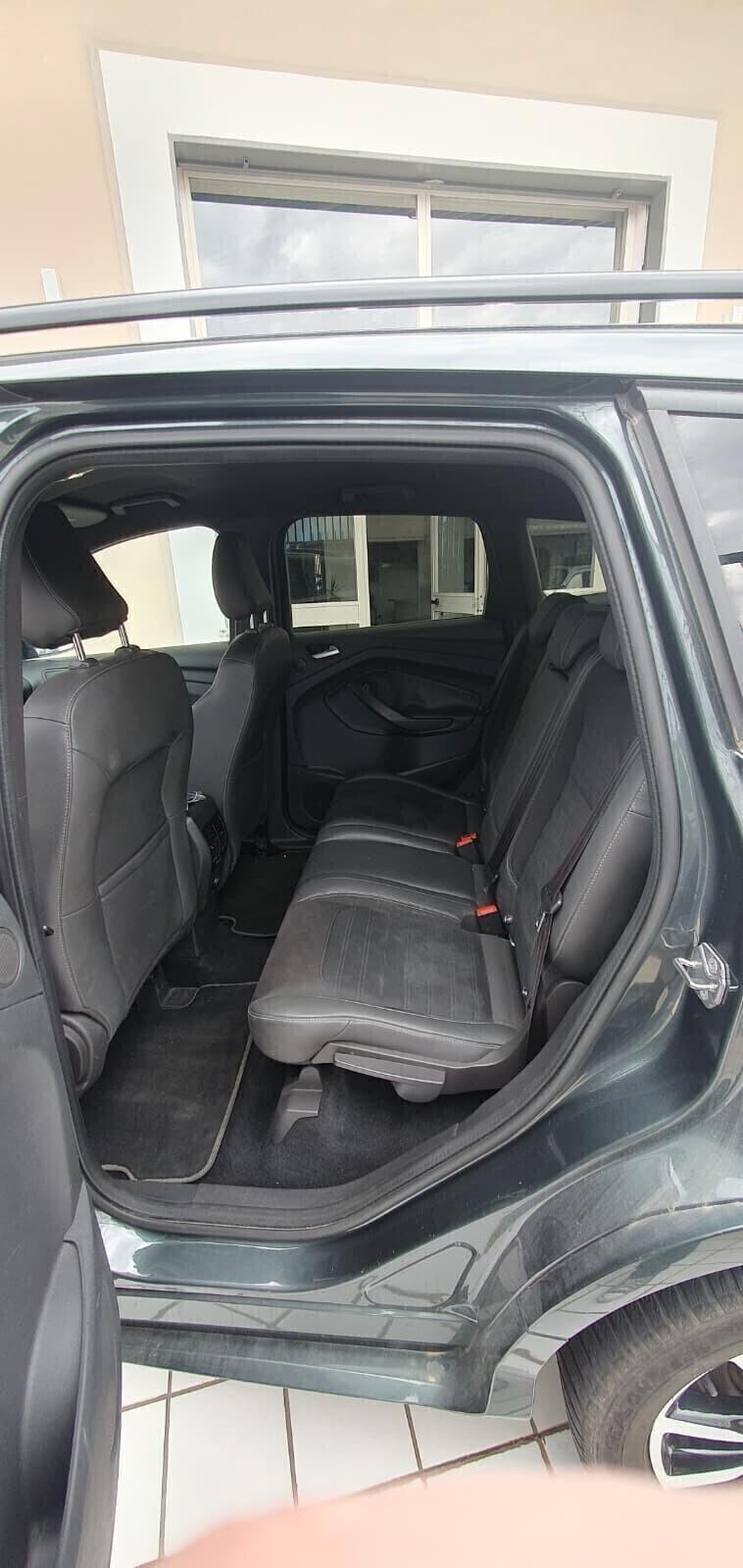 Ford Kuga 2.0 TDCI 150 CV 4WD Powershift ST-Line F1