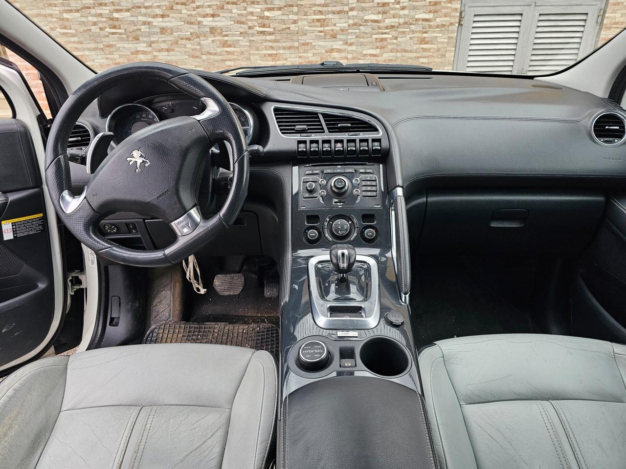 Peugeot 3008 HYbrid4 99g BATTERIA ROTTA