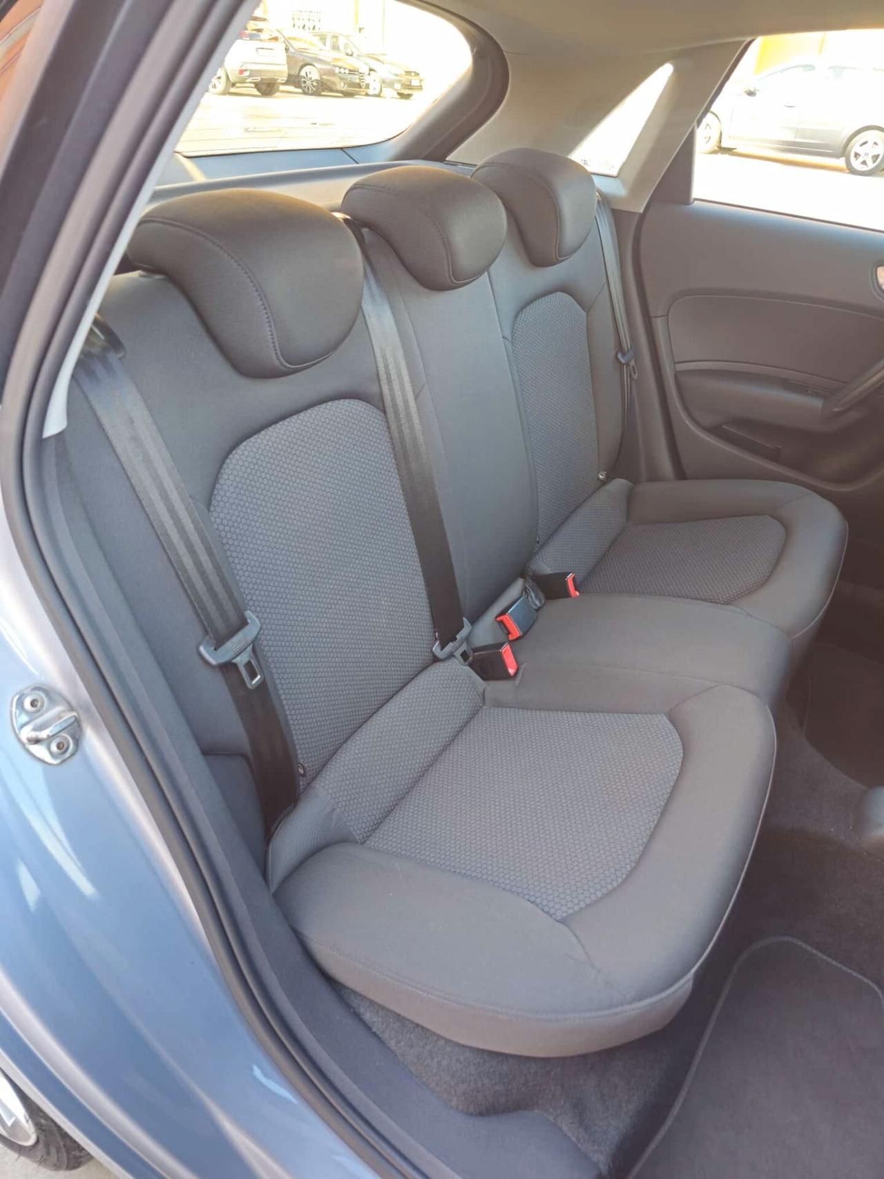 Audi A1 1.6 TDI S line edition