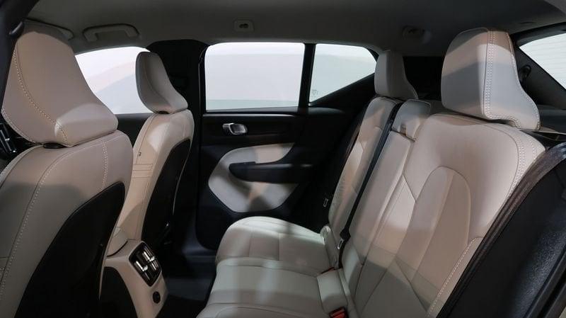 Volvo XC40 Recharge T5 Plug-in Hybrid Recharge Plus Bright