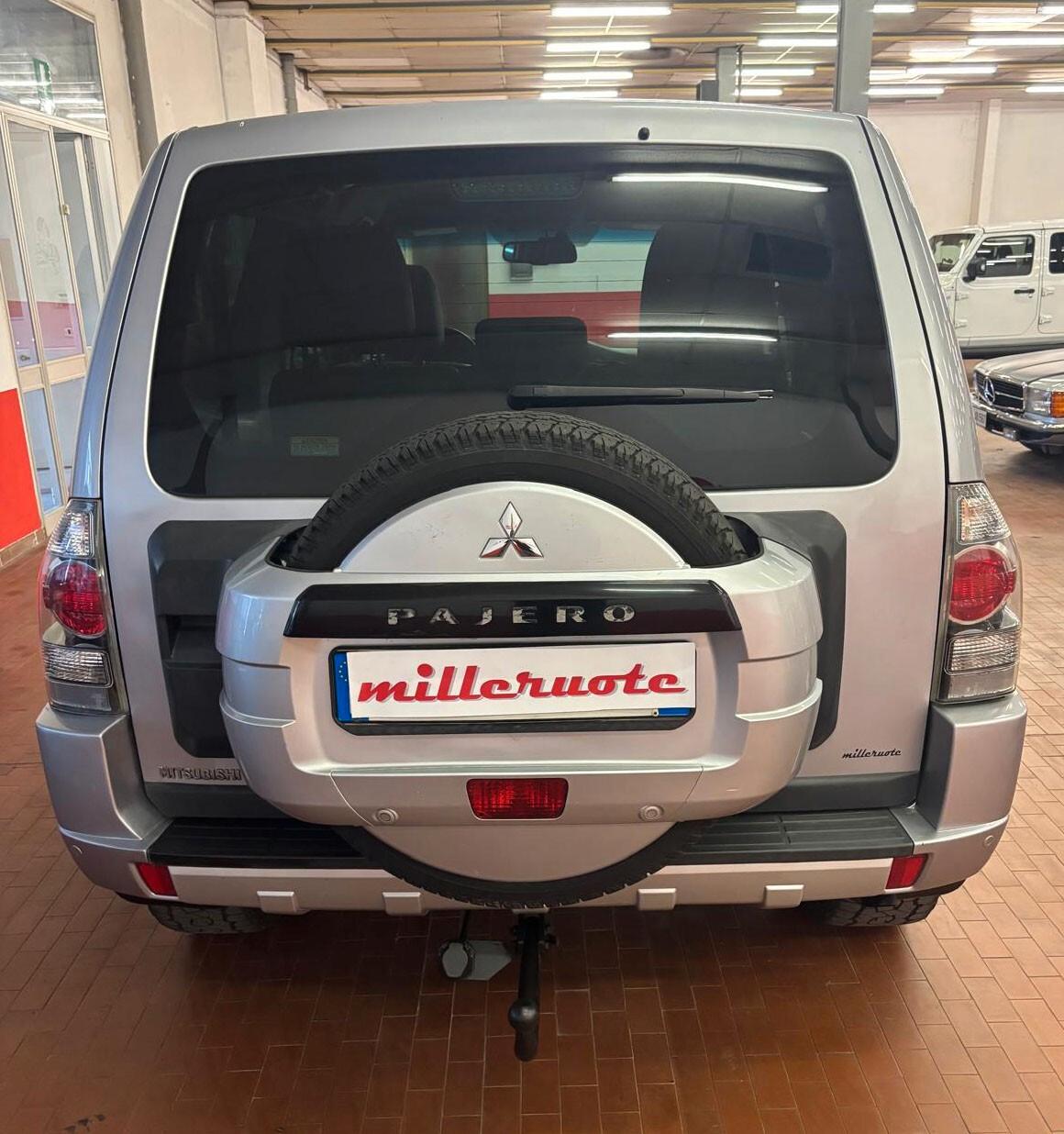 Mitsubishi Pajero 3.2 DI-D 16V aut. 3p. Instyle DPF