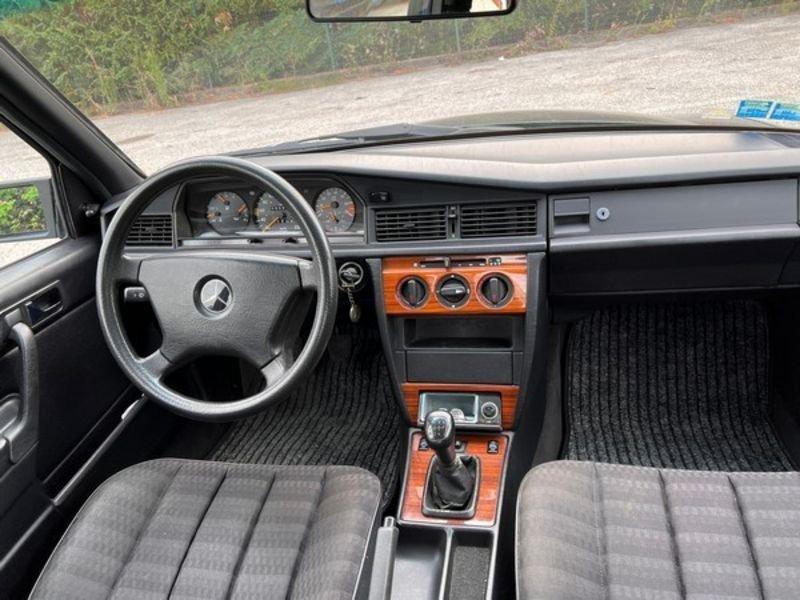 Mercedes-Benz 190 1.8 E cat