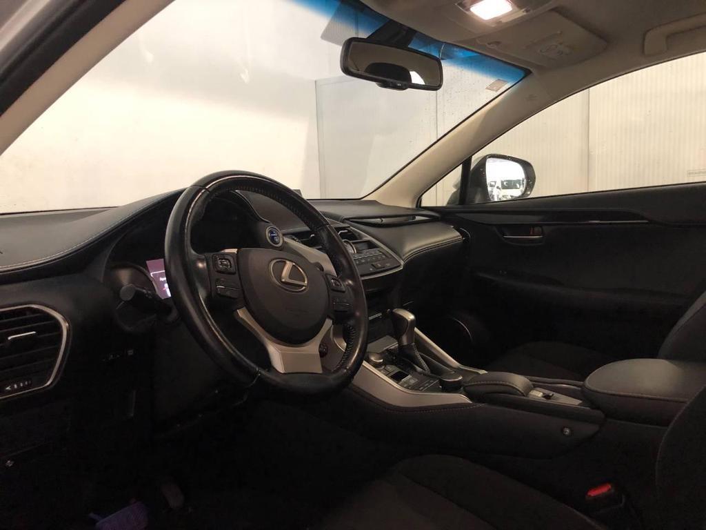 Lexus NX 300 300 2.5 Hybrid Executive 4WD CVT