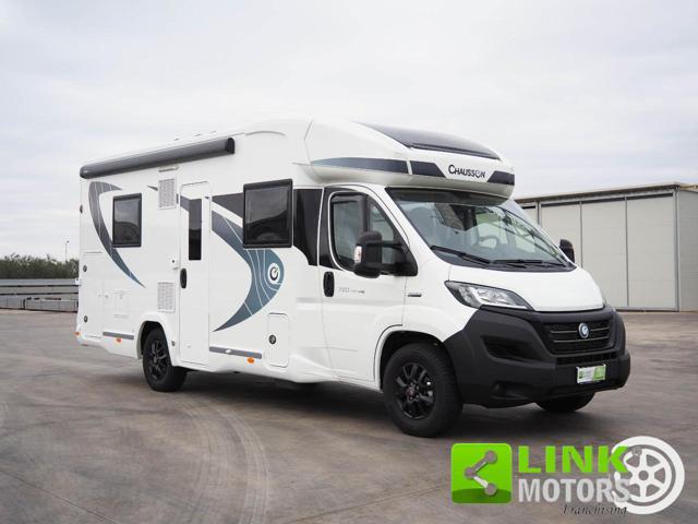 CHAUSSON 720 First Line Semintegrale dinette face to face