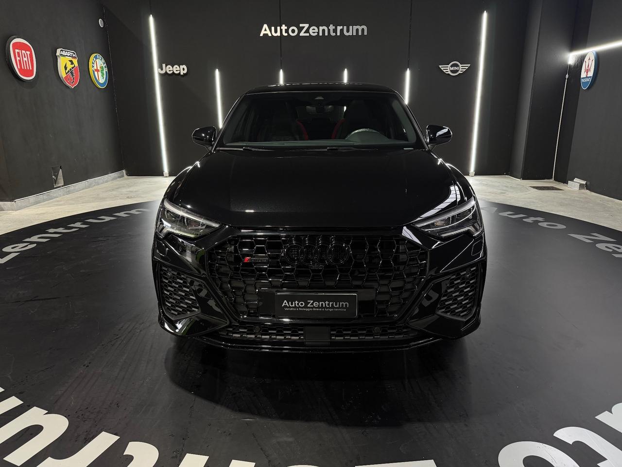 Audi Q3 RS quattro S tronic