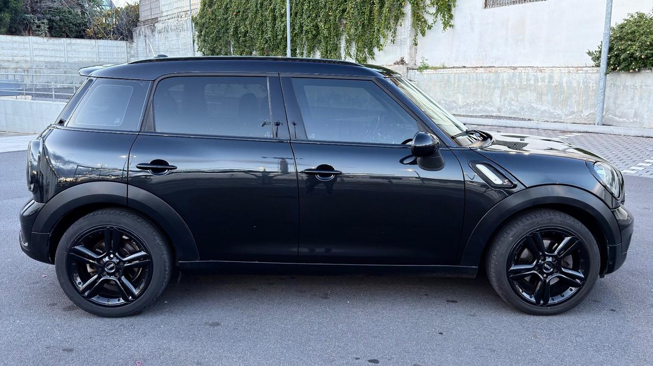 MINI COUNTRYMAN 2.0 SD 143CV FULL DA VETRINA
