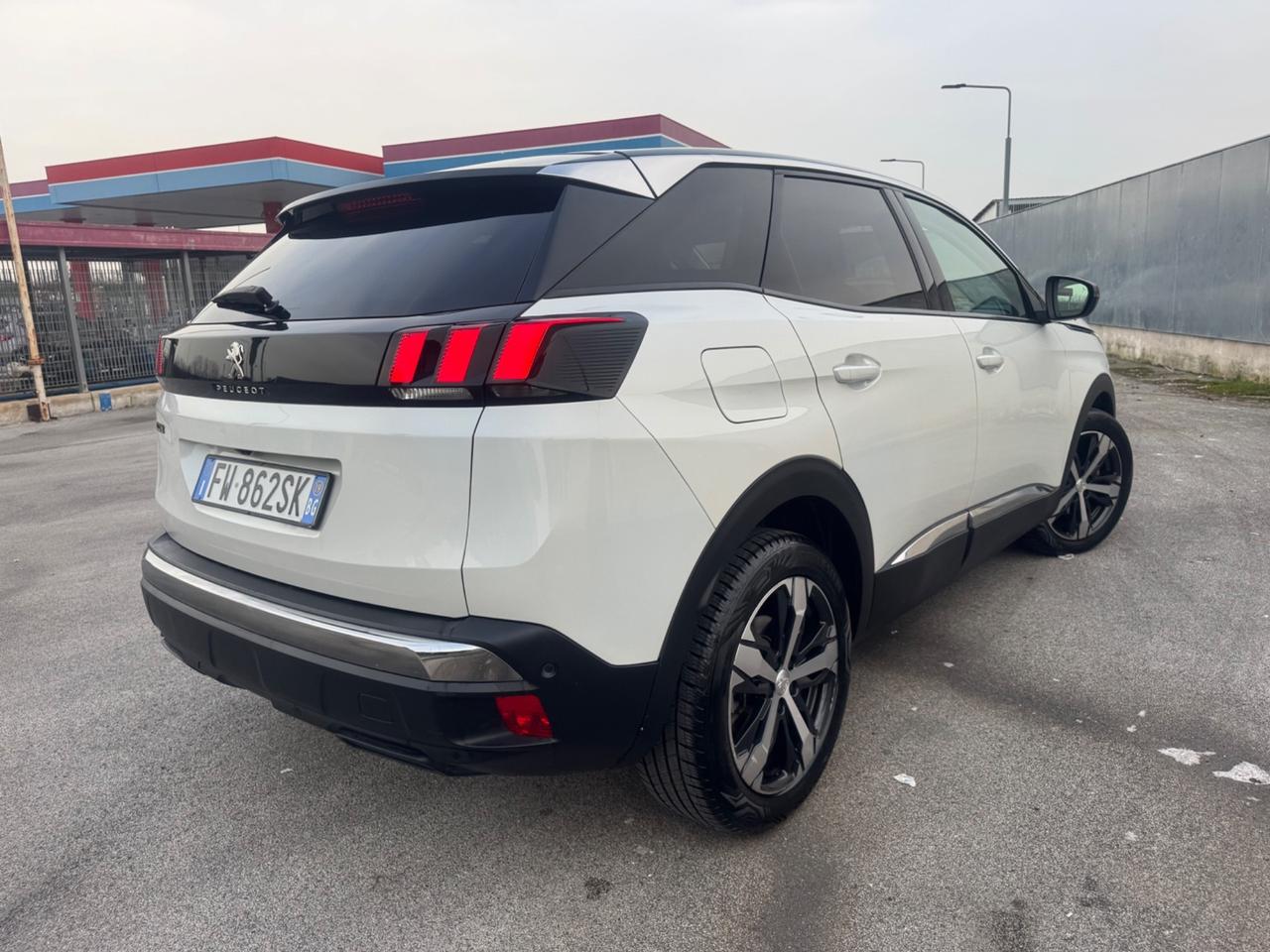 Peugeot 3008 BlueHDi 130 S&S Aut. Allure