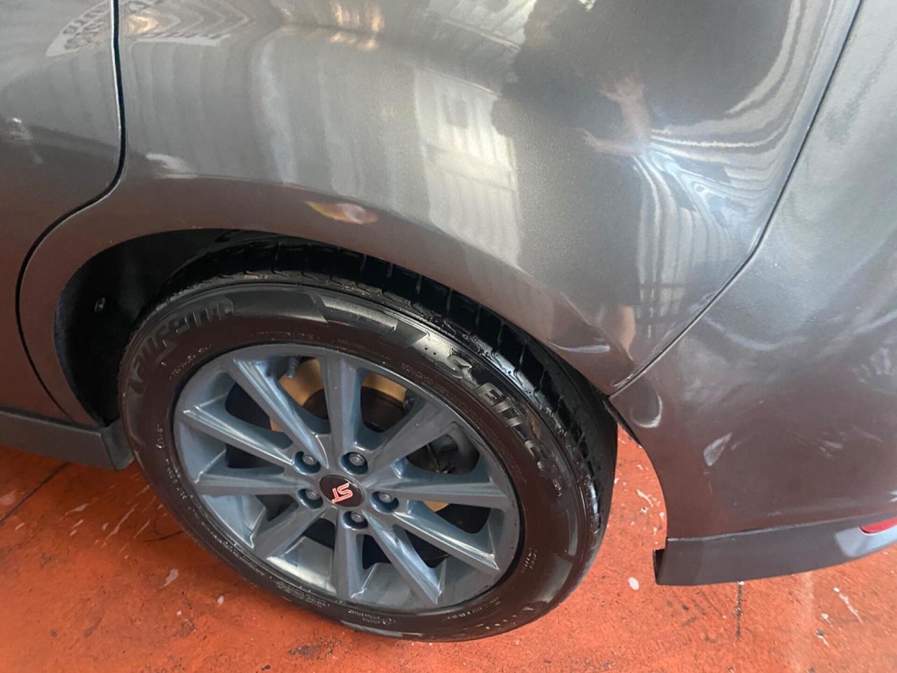 Ford C-Max 1.5 TDCi 120CV ST LINE Titanium