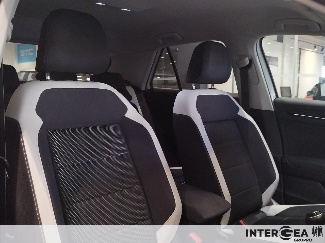 VOLKSWAGEN T-Roc 1.6 tdi Advanced