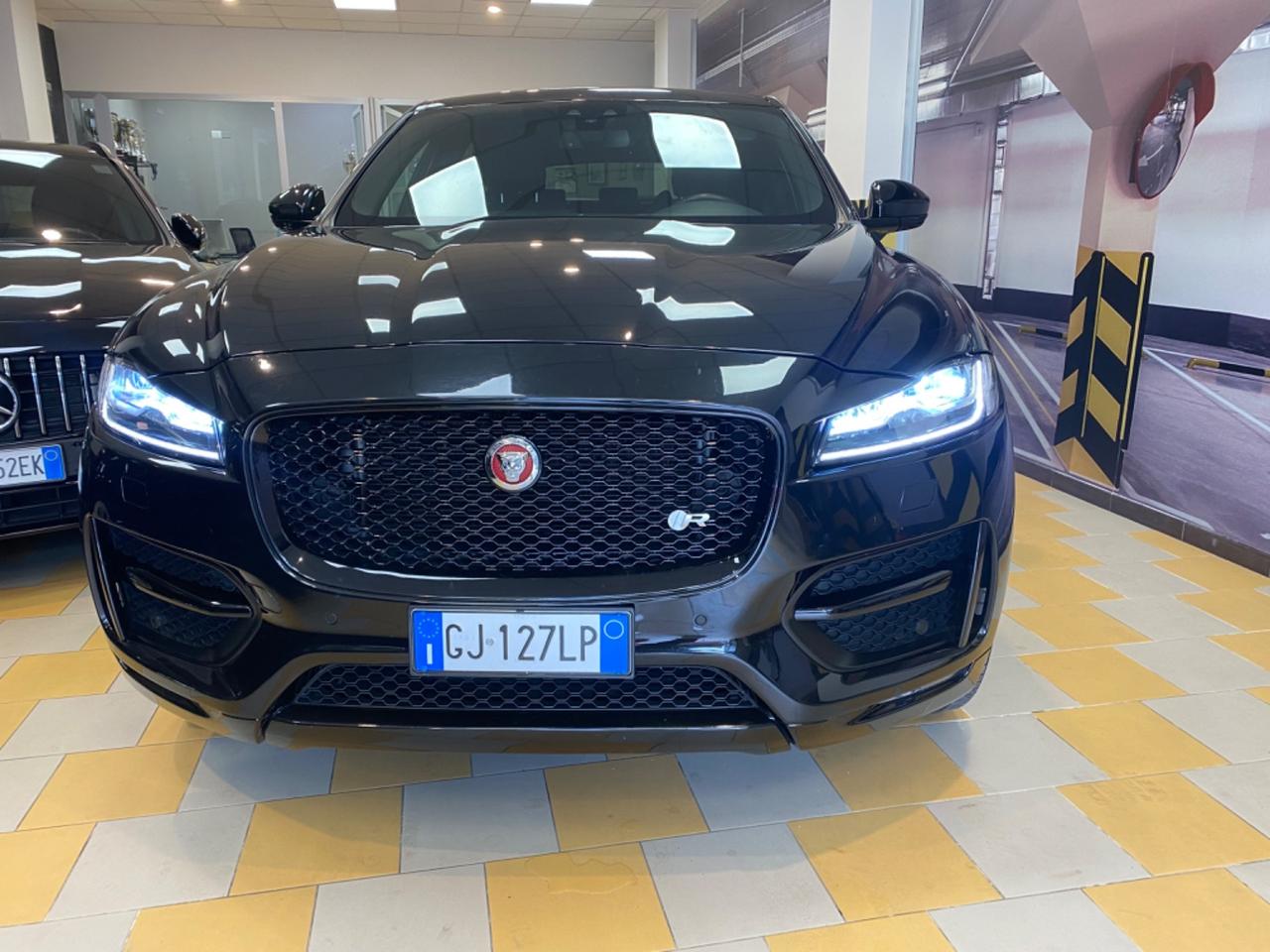 Jaguar F-Pace 3.0 D V6 300 CV AWD aut. R-Sport