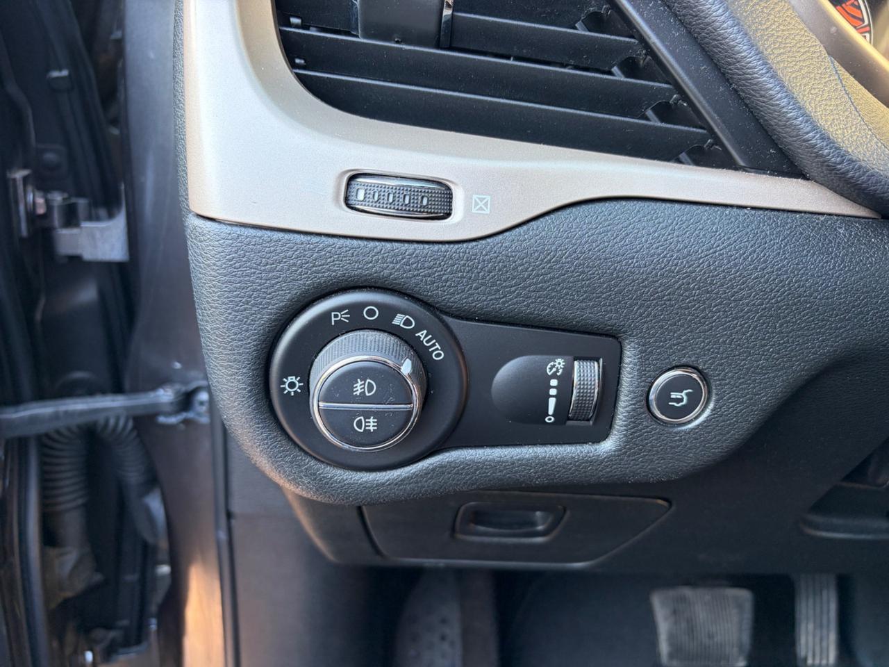 Jeep Cherokee 2.0 diesel 170 CV C. automatico 9 rapporti