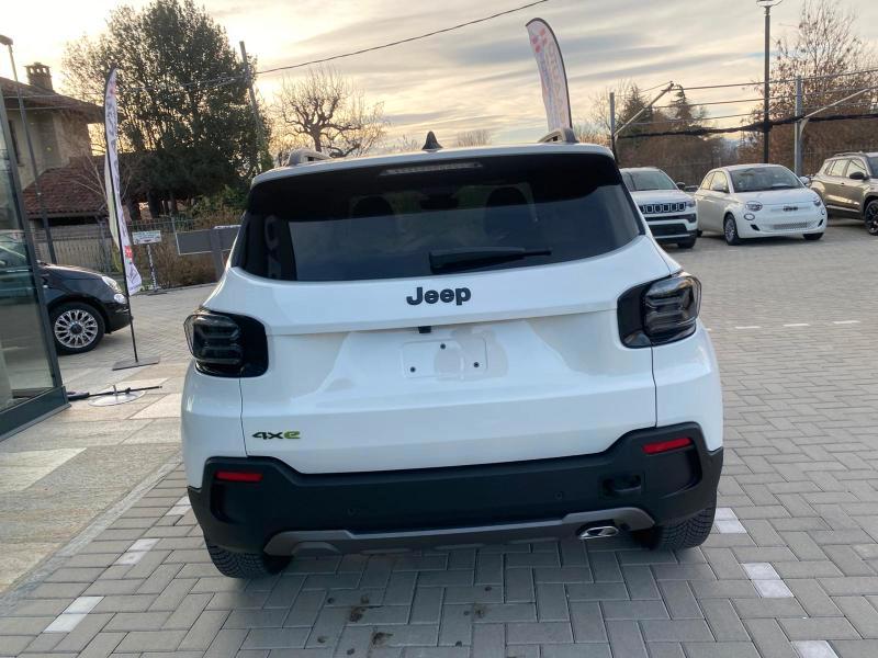 Jeep Avenger 1.2 turbo e-hybrid mhev The North Face 4xe 145cv edct6