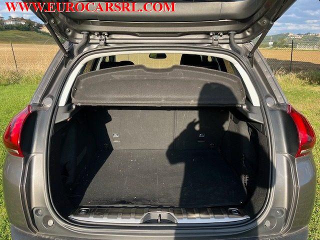 PEUGEOT 2008 BlueHDi 100 S&S Allure