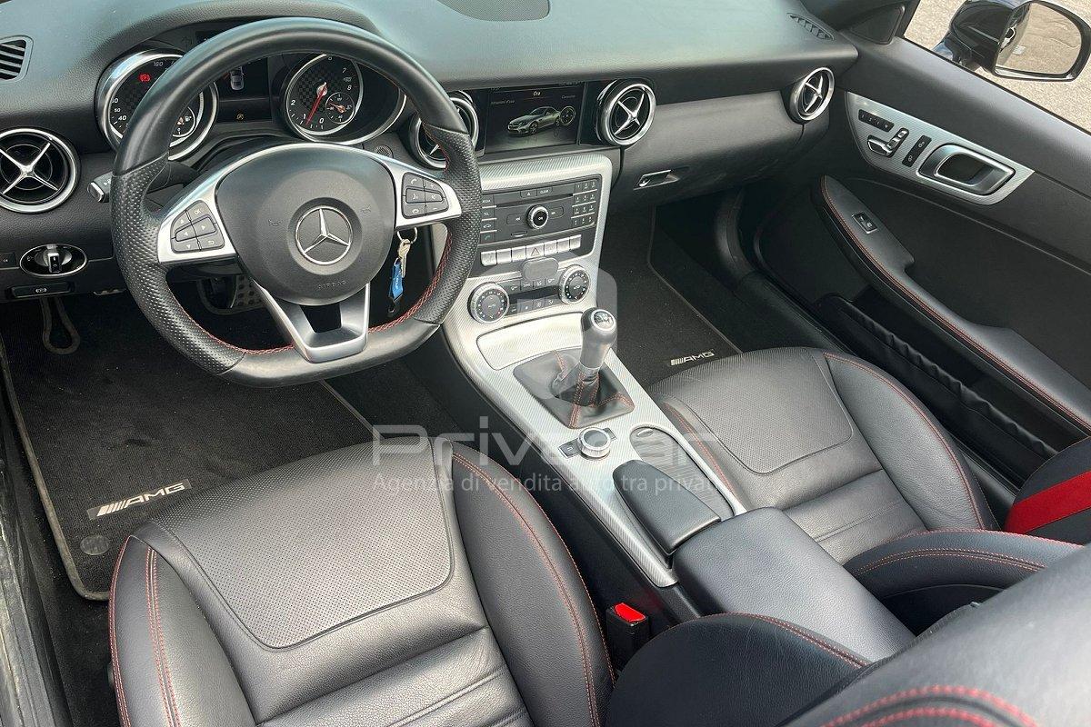 MERCEDES SLC 180 AMG line