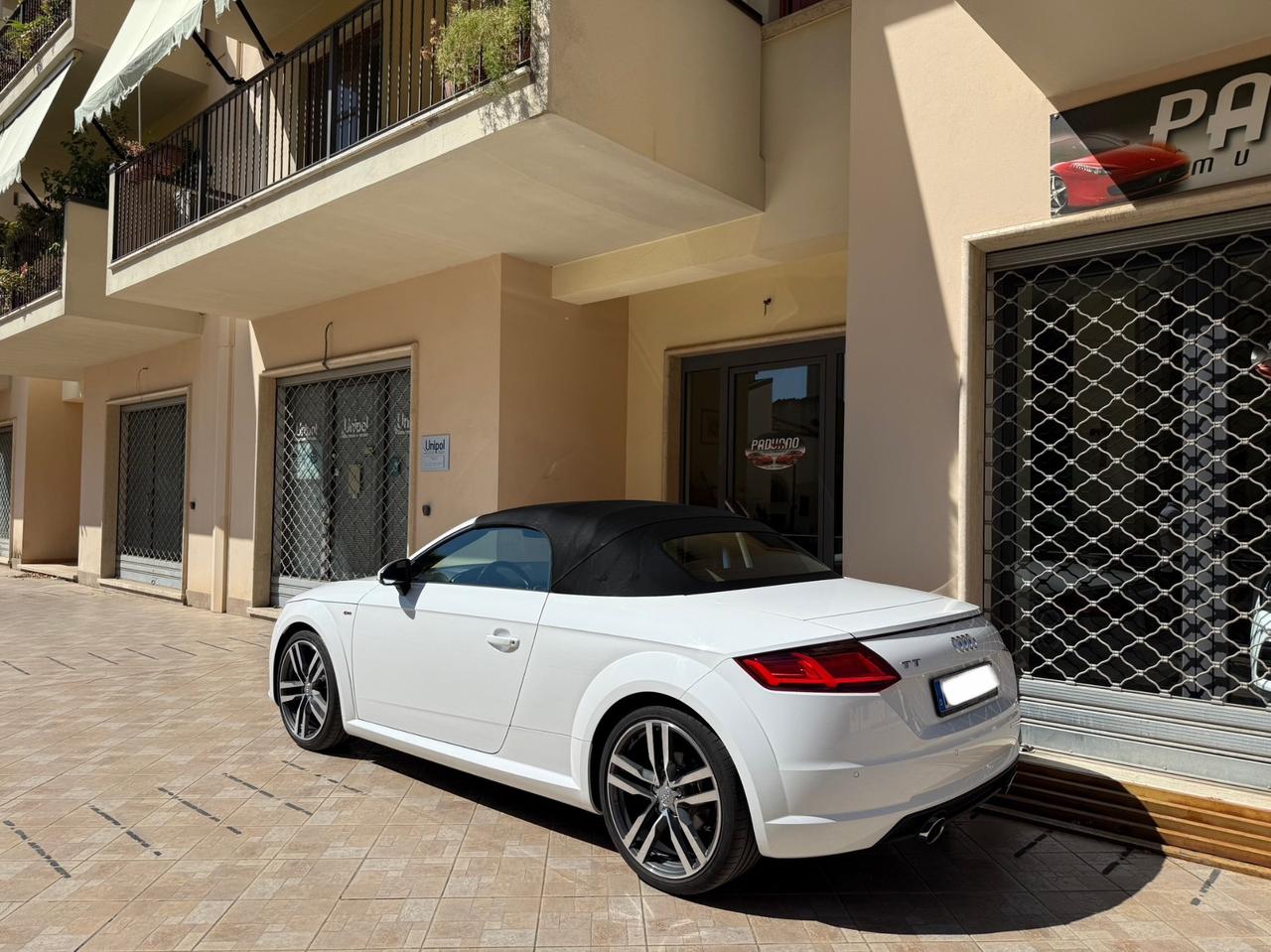 Audi TT Roadster 1.8 TFSI S line