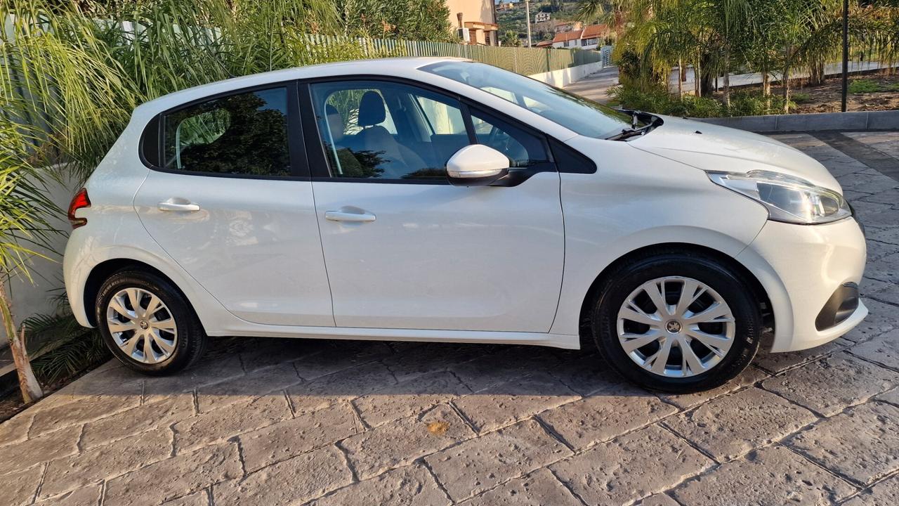 Peugeot 208 BlueHDi 100 5 porte Allure immatricolata N1