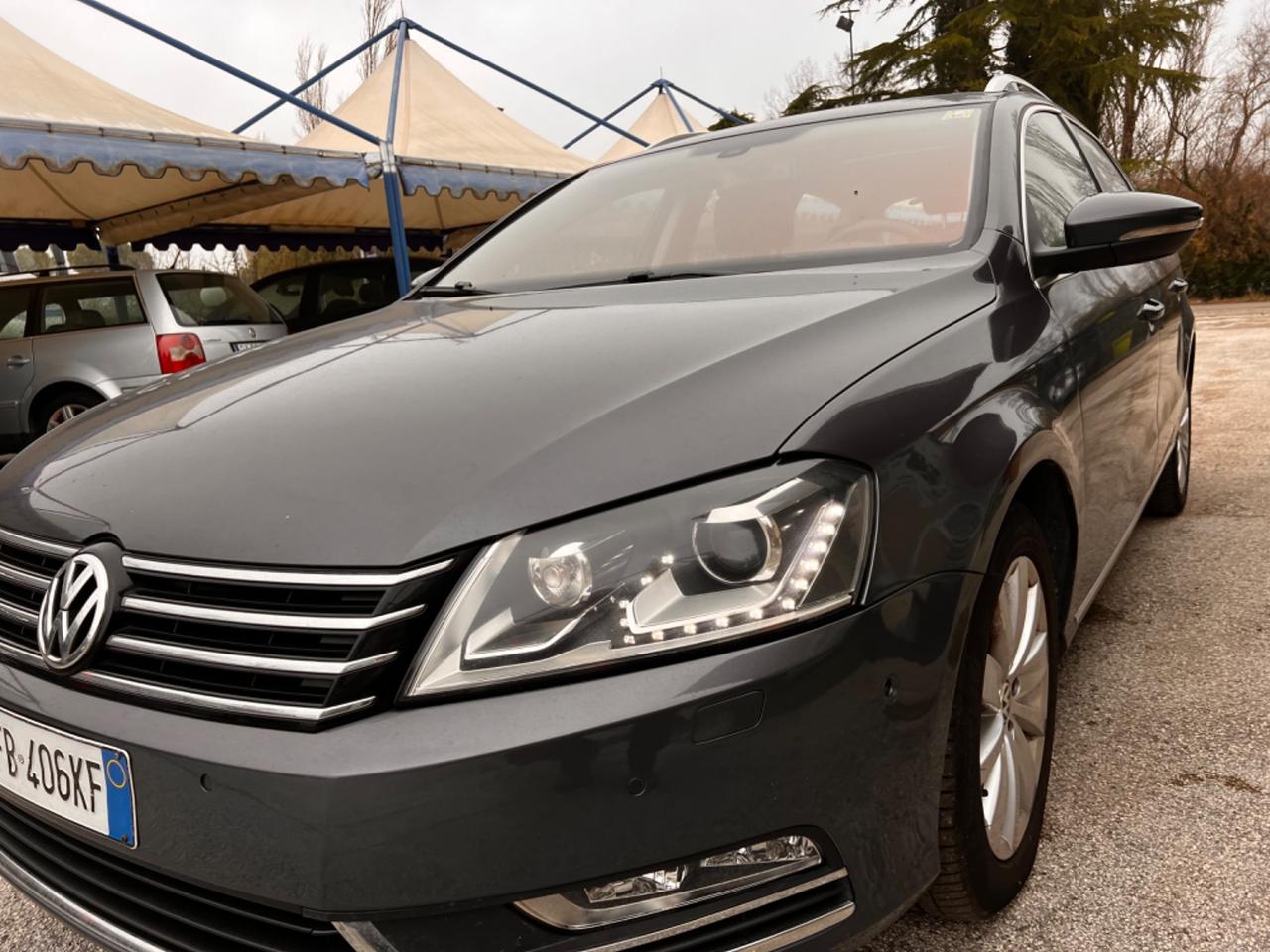 Volkswagen Passat Var. 1.6 TDI Comfortline BM.Tech. FULL OPTIONAL TETTO NAVI LED