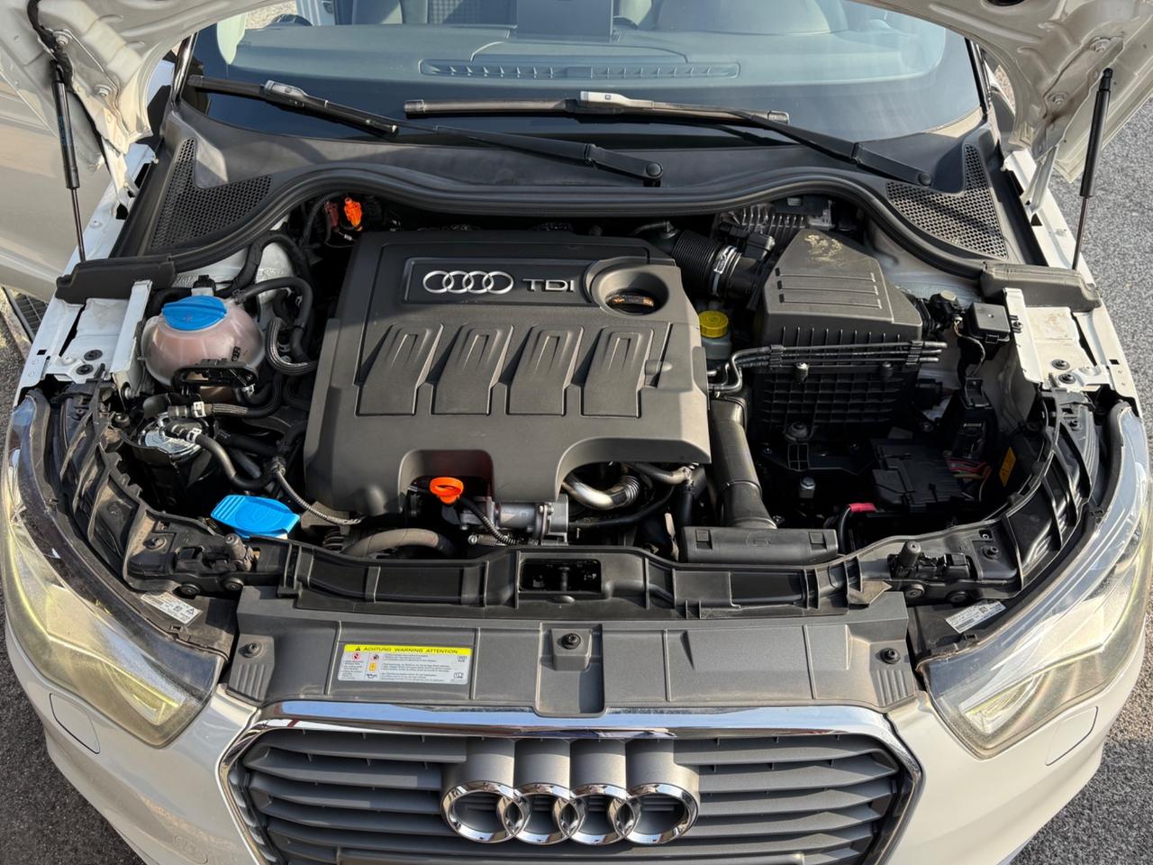 A1 1.6 TDI -s-line -rate-(( PERFETTA )) -