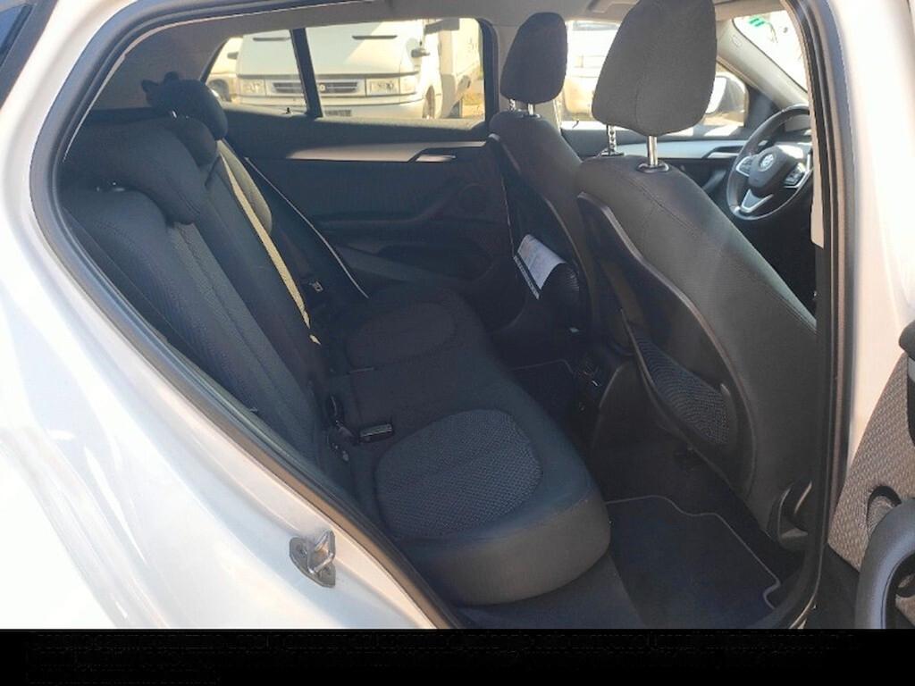 BMW X2 18D 150CV STEPTRONIC X-DRIVE BUSINESS X ( FARI LED - CRUISE - NAVI - PARK ASSISTANT - CERCHI 18 )