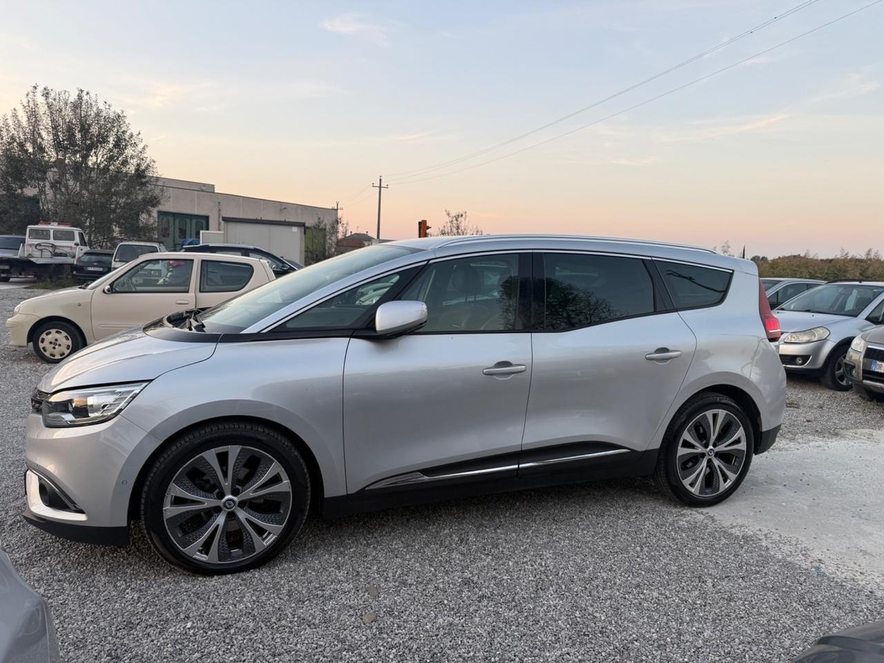 Renault Grand Scenic dCi 130 CV Energy Initiale Paris